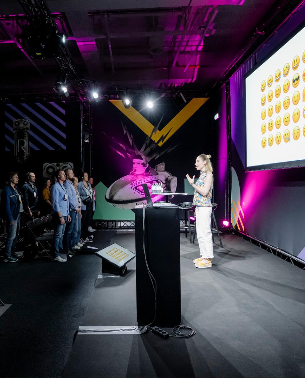 Céleste Spahić als Speakerin auf der OMR Masterclass zu KI und Future Skills